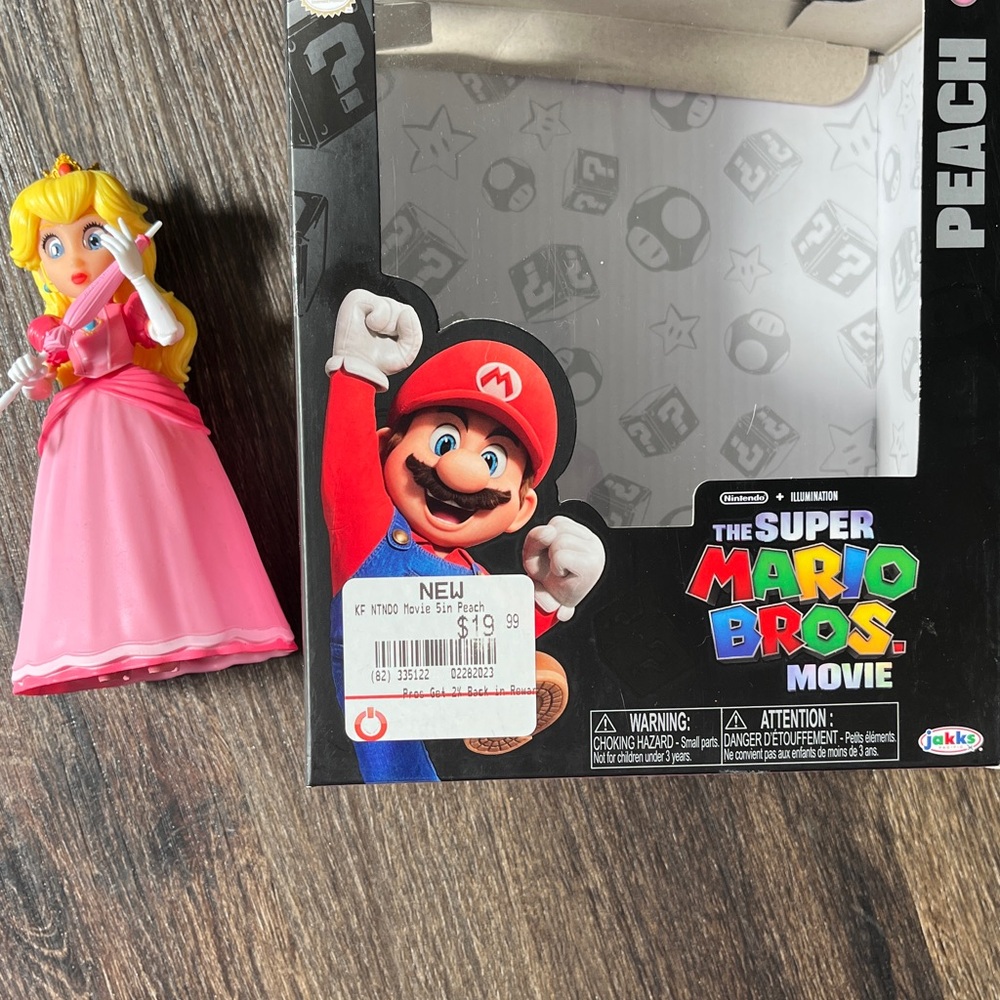 Super Mario Bros. Movie Princess Peach Figure - Picture 2 of 4